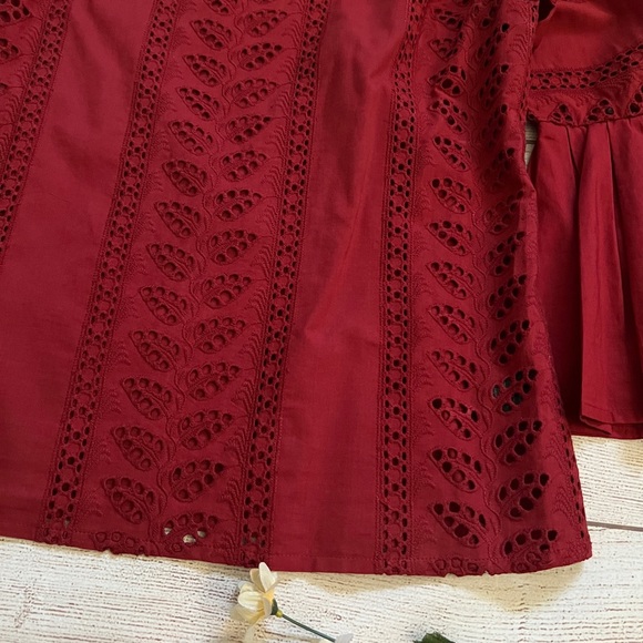 EXPRESS Eyelet Flare Pleated Bell Sleeve Top - Picture 7 of 15